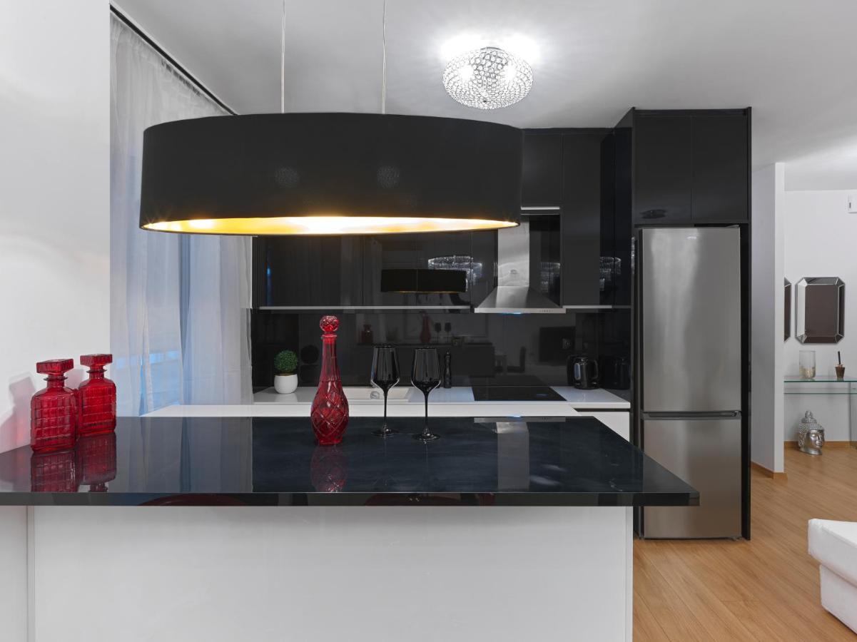 Elegant Apartment In Glyfada Atenas Exterior foto