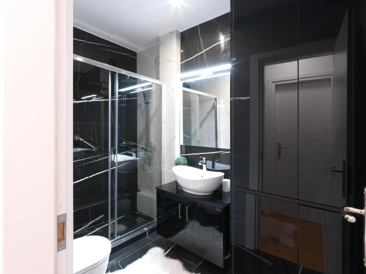 Elegant Apartment In Glyfada Atenas Exterior foto
