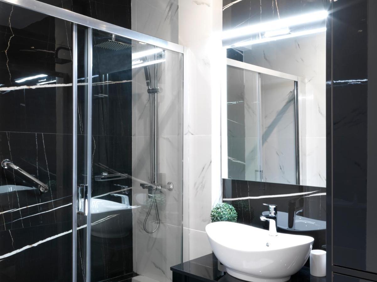 Elegant Apartment In Glyfada Atenas Exterior foto